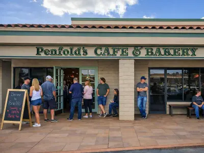 Penfold's Cafe & Bakery, Café & bakery
